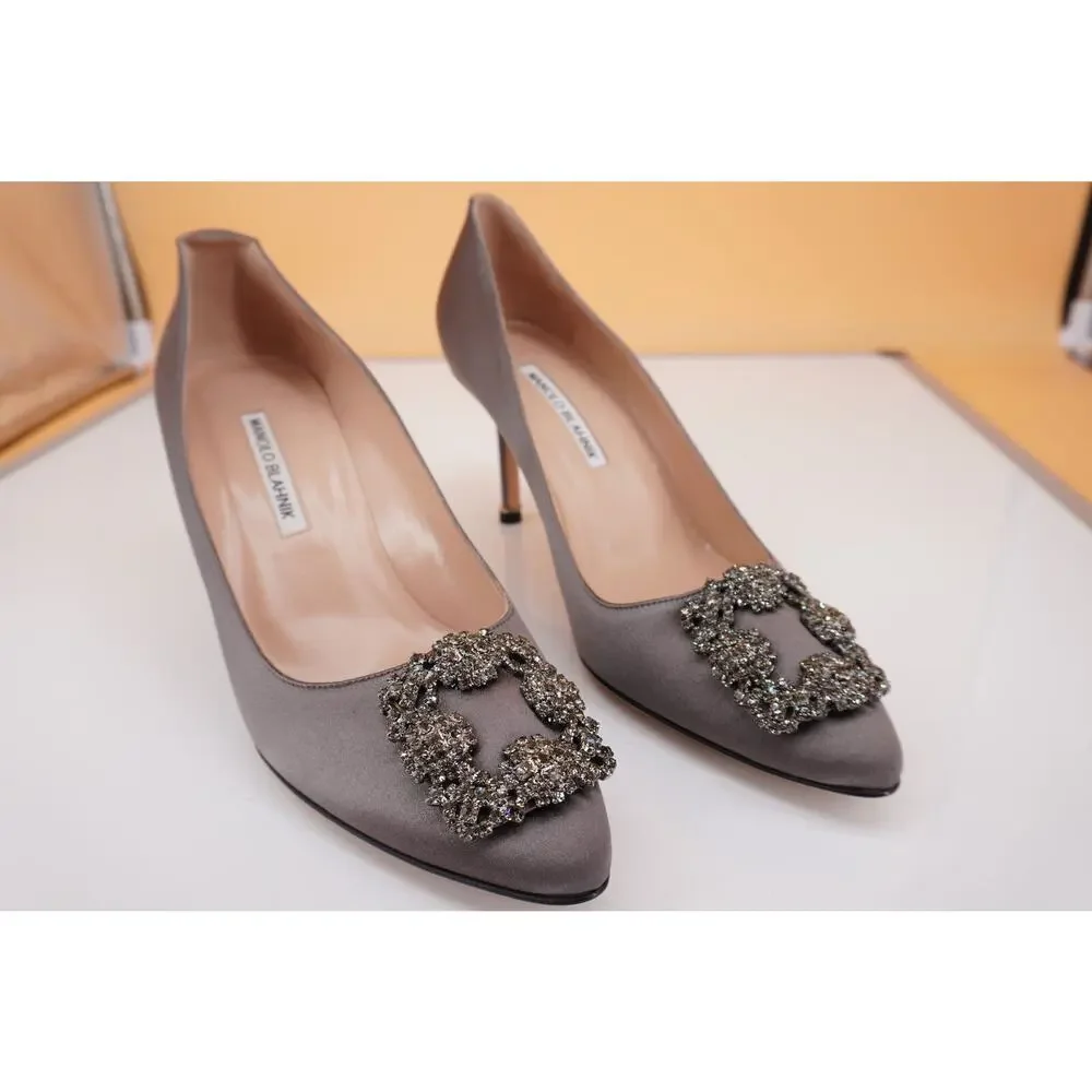 Manolo Blahnik Hangisi Grey Satin Pump Sz 39.5 Embellished Buckle $1245 New